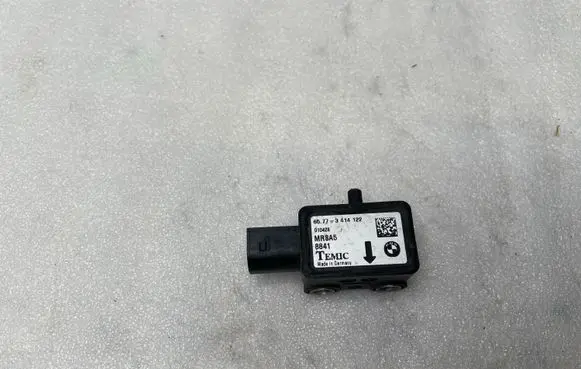 BMW X3 E83 Airbag deployment crash/impact sensor 3414122 8841 010428