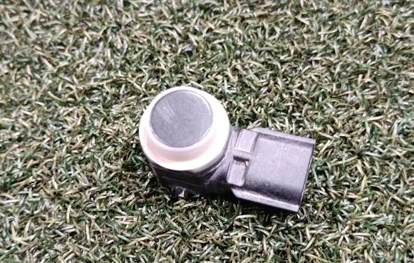 Renault Trafic III (X82) Parking PDC sensor 284429097R