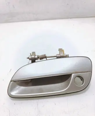 Hyundai Elantra Front door exterior handle 826502D010