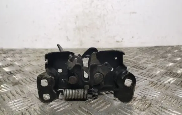 Engine bonnet/hood lock/catch