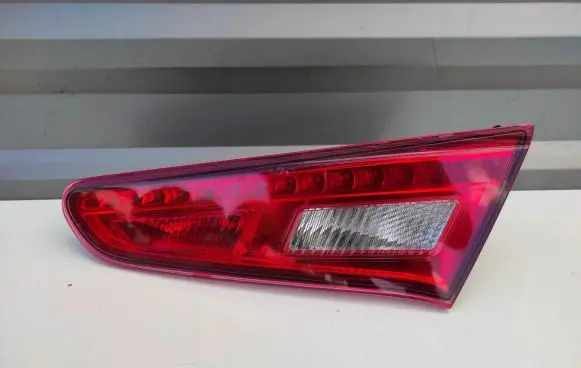 Alfa Romeo Giulietta Tailgate rear/tail lights 02041599900010 2767