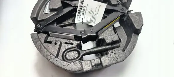 Skoda Superb B8 (3V) Tool set 
