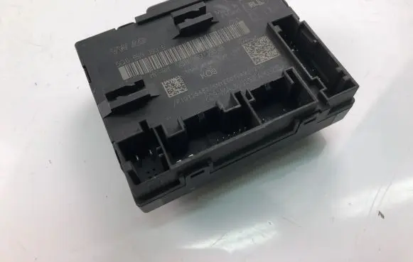Volkswagen Golf VII Other control units/modules 5Q0959393E