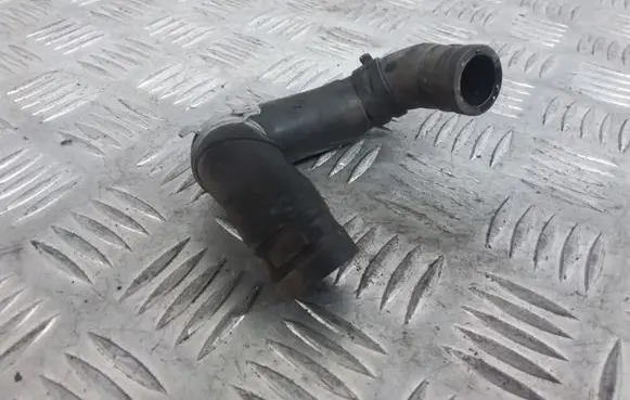 Mercedes-Benz E W210 Engine coolant pipe/hose 2106067395 2106067305
