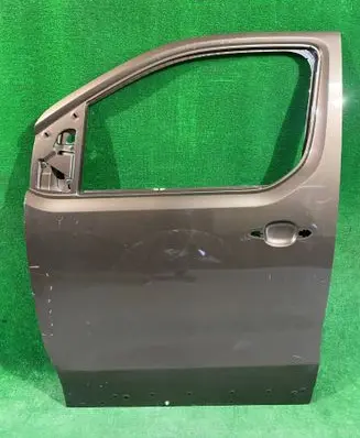 Opel Vivaro Front door