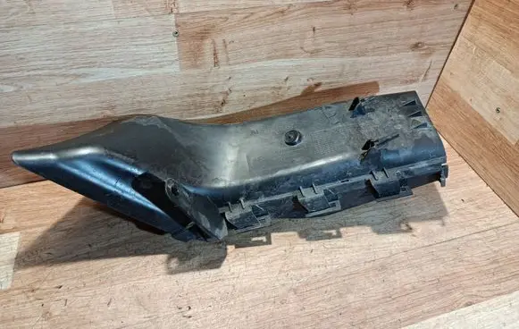 BMW 3 E90 E91 Intercooler air guide/duct channel 7121570 74850610