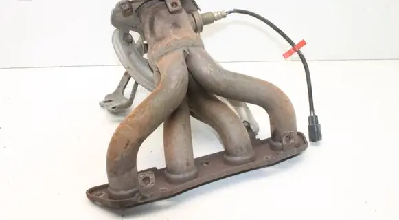 Toyota RAV 4 (XA40) Exhaust manifold