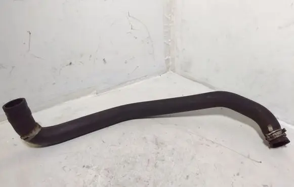 Nissan Qashqai+2 Engine coolant pipe/hose