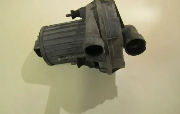 Volkswagen PASSAT B5.5 Secondary air pump 06A959253B
