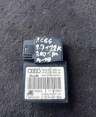 Audi A6 S6 C6 4F Clutch pedal sensor 4F0907658 0005258700 4F0910658