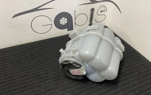 Audi A5 Coolant expansion tank/reservoir 8W1121405N