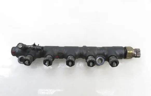 Toyota Avensis T220 Fuel main line pipe 8945812020