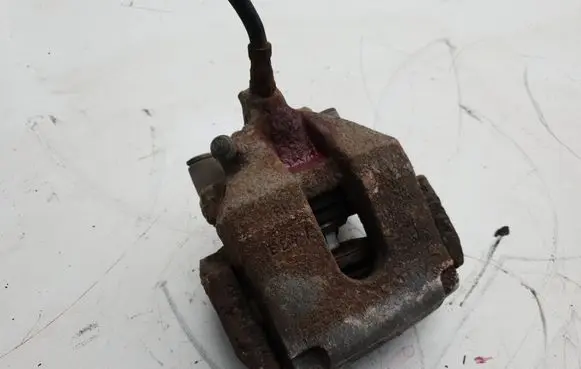 Volvo XC90 Rear brake caliper 8602855