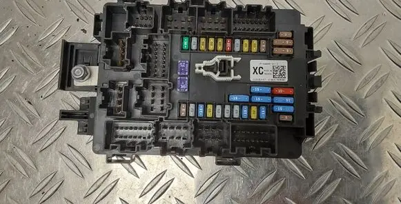 Tesla Model X Fuse module 103440901C