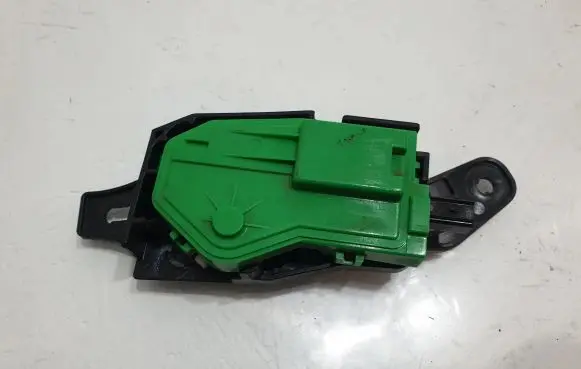 Fuel tank cap lock