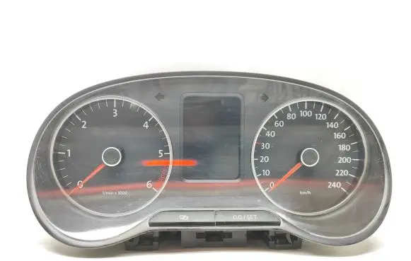 Volkswagen Polo V 6R Speedometer (instrument cluster) 6R0920861B 04108070920 0920701514