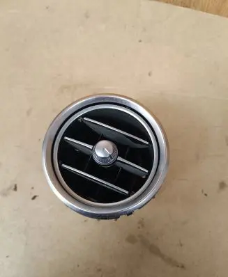 Mercedes-Benz GLC X253 C253 Dash center air vent grill A2058300301