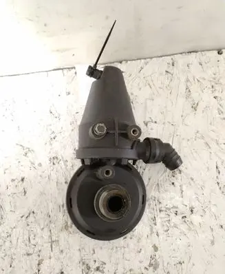 BMW 5 E39 Breather valve 217103059 13411733 36771624