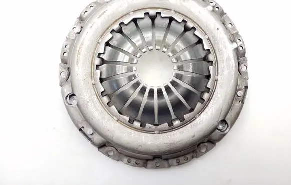 Skoda Octavia Mk2 (1Z) Pressure plate 08253210B