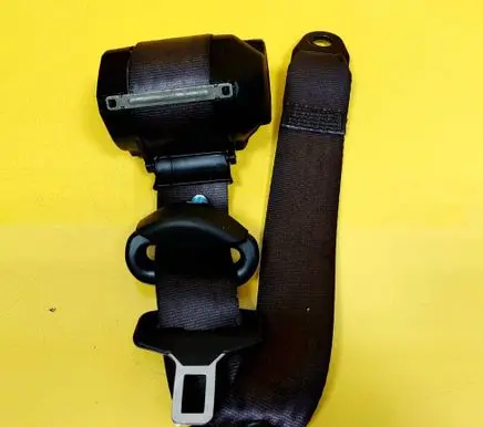Fiat Punto (188) Rear seatbelt 33011041