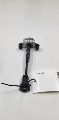 Nissan Leaf I (ZE0) Front door check strap stopper