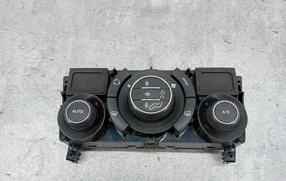 Peugeot 308 Climate control/heater control trim 96558144XT