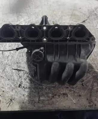 Volkswagen Golf IV Intake manifold 