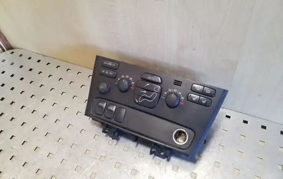 Volvo S60 Climate control unit 8691876