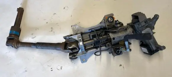 Ford Connect Steering wheel axle 05012803J 1L2T15607AB 1L2T15607