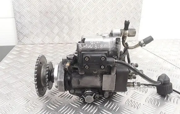 BMW 3 E36 Fuel injection high pressure pump 0460494995 2245812