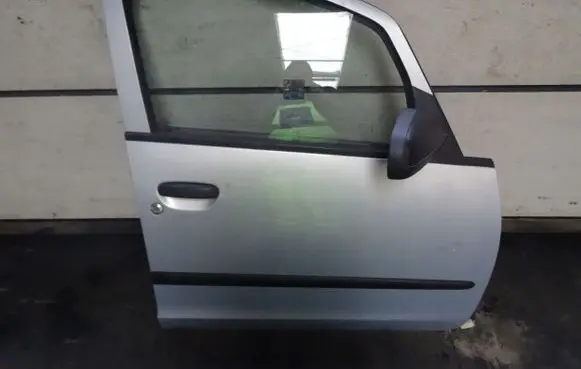 Mitsubishi Colt Rear door