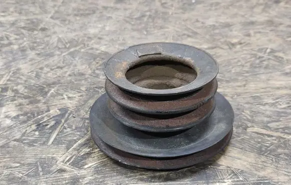 Porsche 928 Crankshaft pulley 92810213902