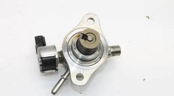 Lexus ES 250 - 300 - 330 Mechanical fuel pump 2310125040