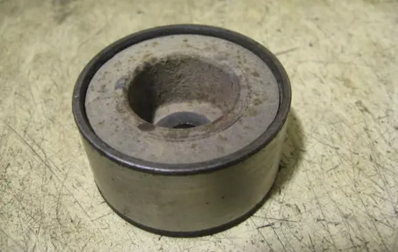 Renault Laguna I Alternator belt tensioner pulley 