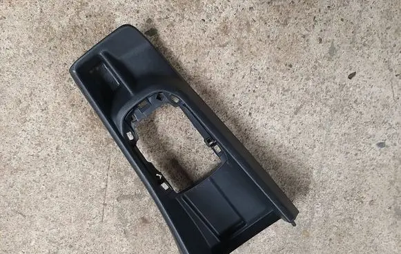 KIA Rio Center console 846311W000