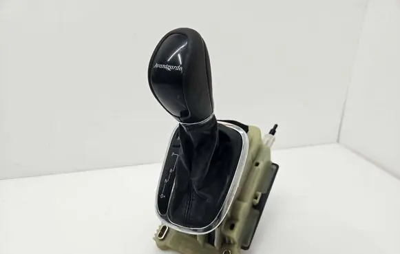 Mercedes-Benz C W203 Gear shifter/selector A2032675524 032390975