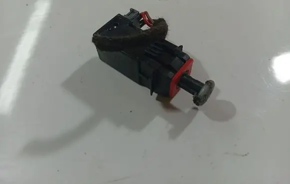 Opel Astra H Brake pedal sensor switch 55701395