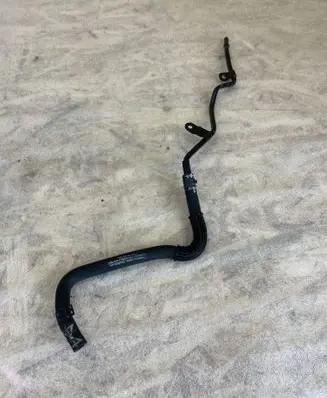 Engine coolant pipe/hose