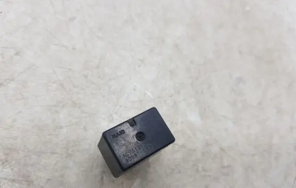 Nissan X-Trail T30 Other relay ACV31212M02