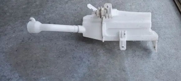 KIA Niro Windshield washer fluid reservoir/tank 98611AT100 98610AT100