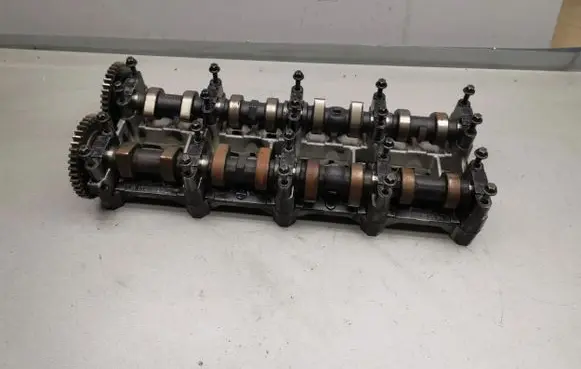 Mercedes-Benz Vito Viano W639 Camshaft R6110160504 R6110510001 R6110510101