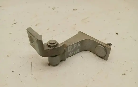 Audi A4 S4 B9 Front door upper hinge 8W5831404A