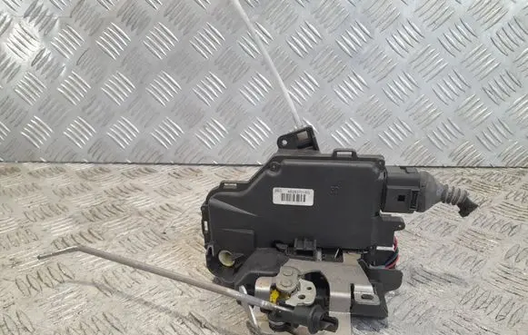 Audi A4 S4 B6 8E 8H Front door lock 4B2837016G