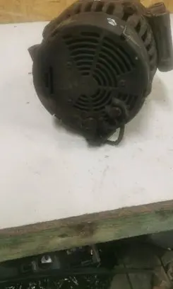 Mercedes-Benz Vito Viano W639 Generator/alternator A0101549602 0123510082