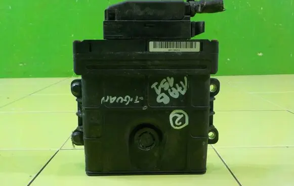 Volkswagen Tiguan Torque split ecu control unit/module 09G927750FD