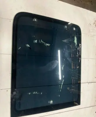 Citroen Berlingo Side middle window/glass 43R000016 DOT211M75AS2