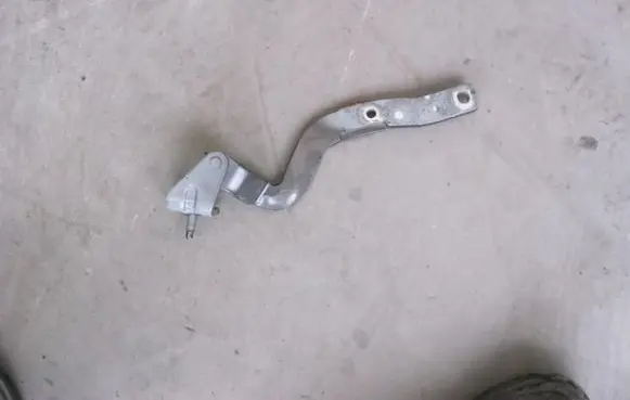 Audi TT TTS Mk2 Tailgate/trunk/boot hinge 8J8827300A