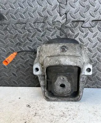 Audi A5 8T 8F Engine mount bracket 8K0199381