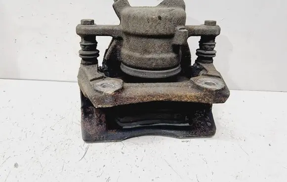 Renault Clio IV Front brake caliper 7701208332 7701059704