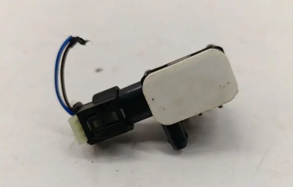 Mercedes-Benz CLA C117 X117 W117 Airbag deployment crash/impact sensor A1668210151